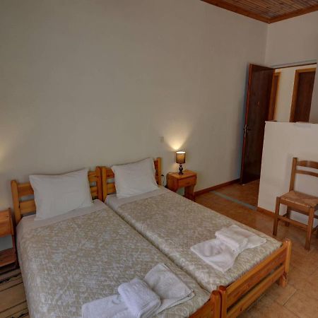 Mikeys Apartments Палеокастрица Екстериор снимка
